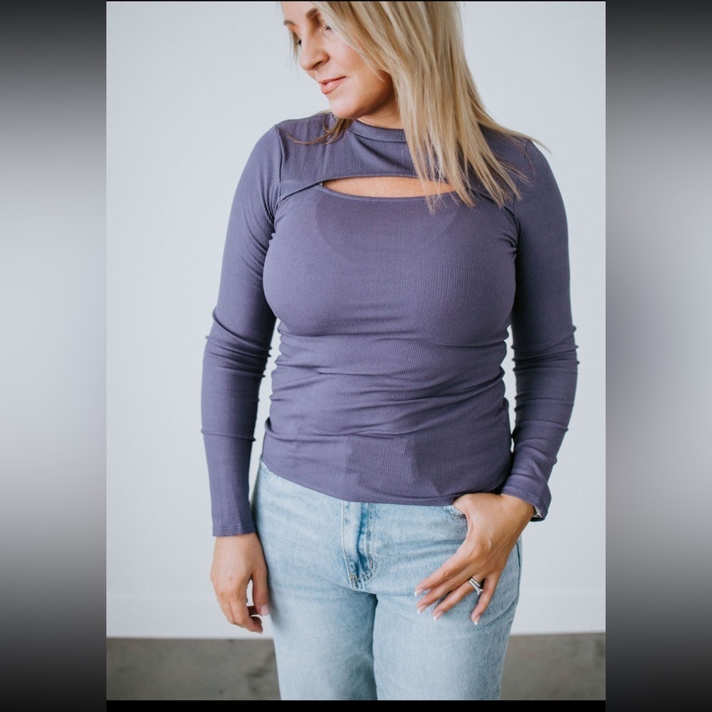 Cherish Andria Long Sleeve Chest Cutout Ribbed Purple Top Womens Size Small